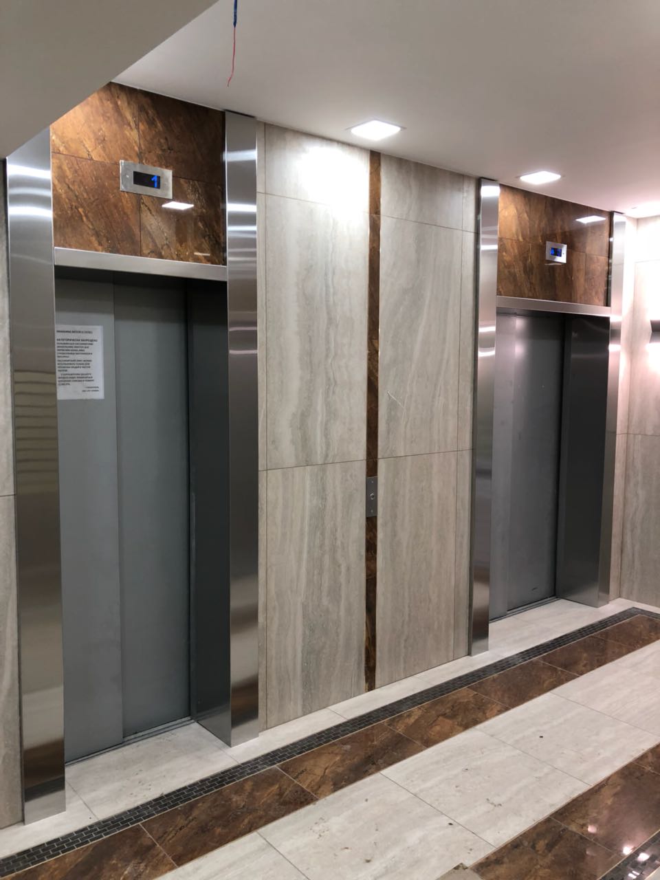 Отделка лифтовых проемов.